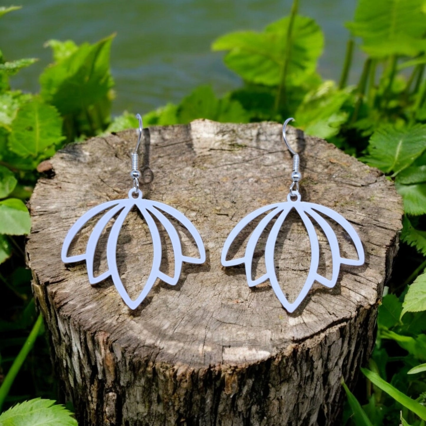 BOUCLES D'OREILLES LOTUS BLANCS
