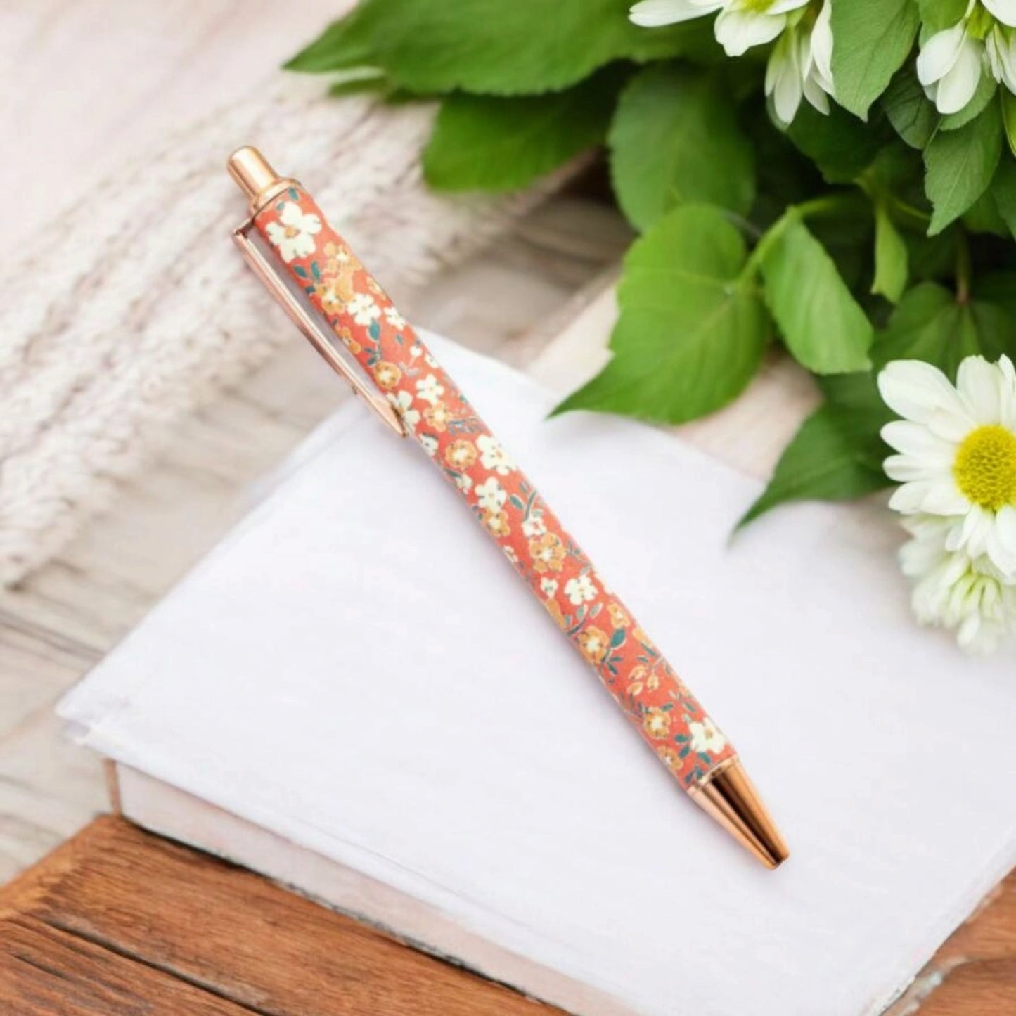 STYLO ROUGE FLEURI