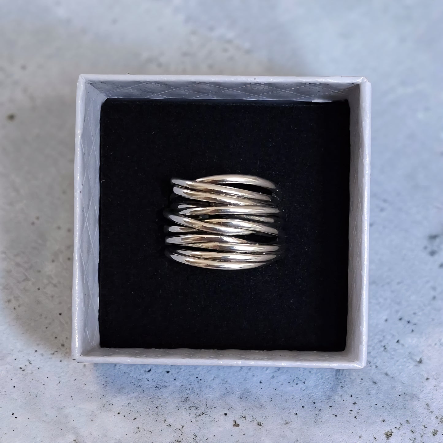 Bague anneaux entrelacés