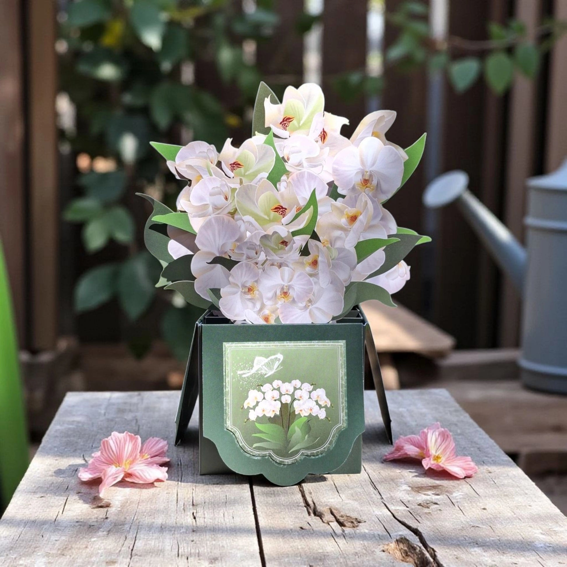 Carte en 3 dimensions représentant un bouquet d'orchidées blanches